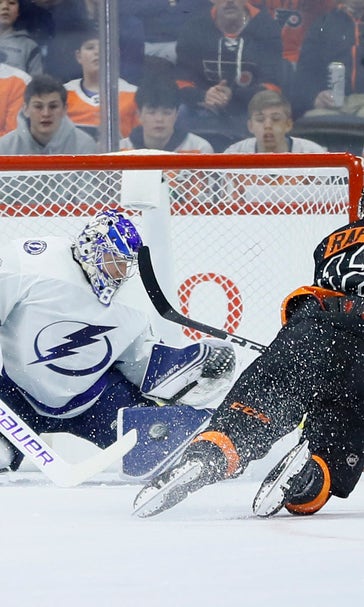 Lightning beat Flyers, tie club mark with 10th straight win